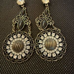 Vintage-Inspired Black and Gold Filigree Earrings NWOT